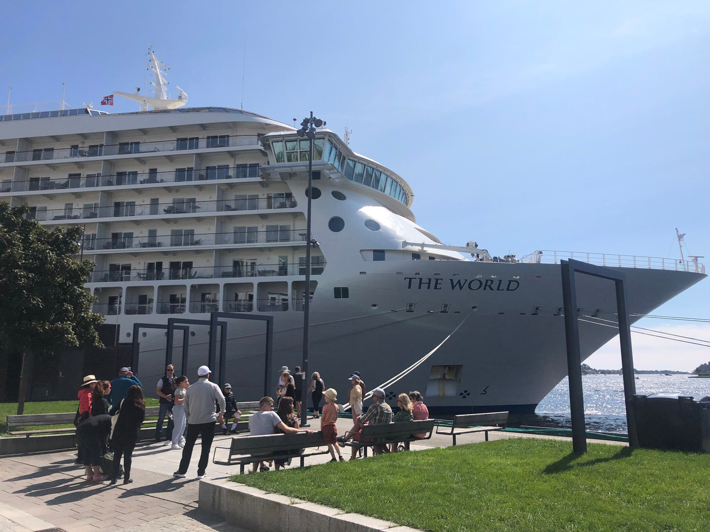 A Walk Through Arendal with a Visit to the City Hall