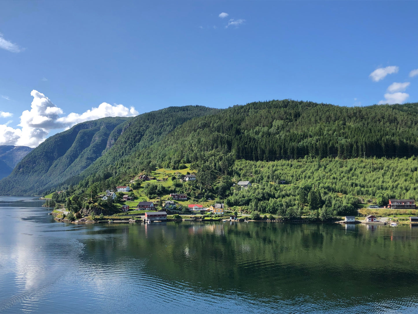 Fjord & Glacier Flightseeing (from Ulvik)