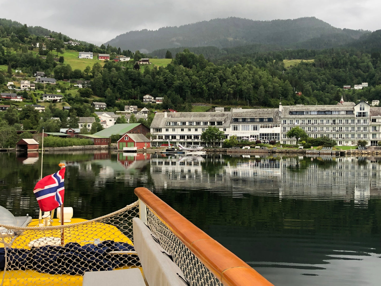 Fjord & Glacier Flightseeing (from Ulvik)