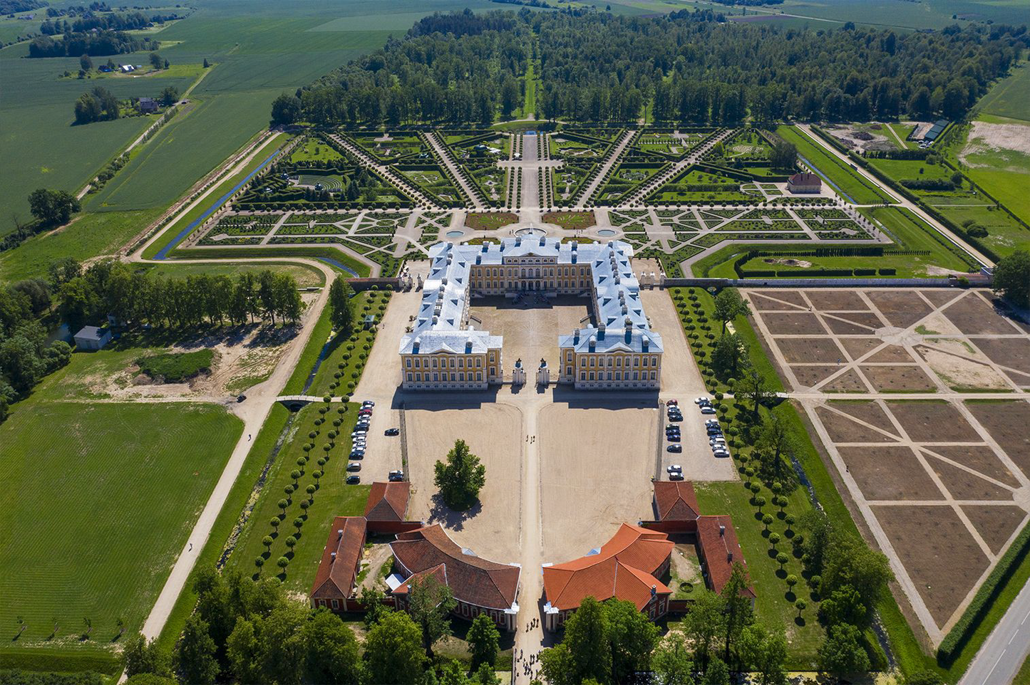 Helicopter Tour to Rundale Palace