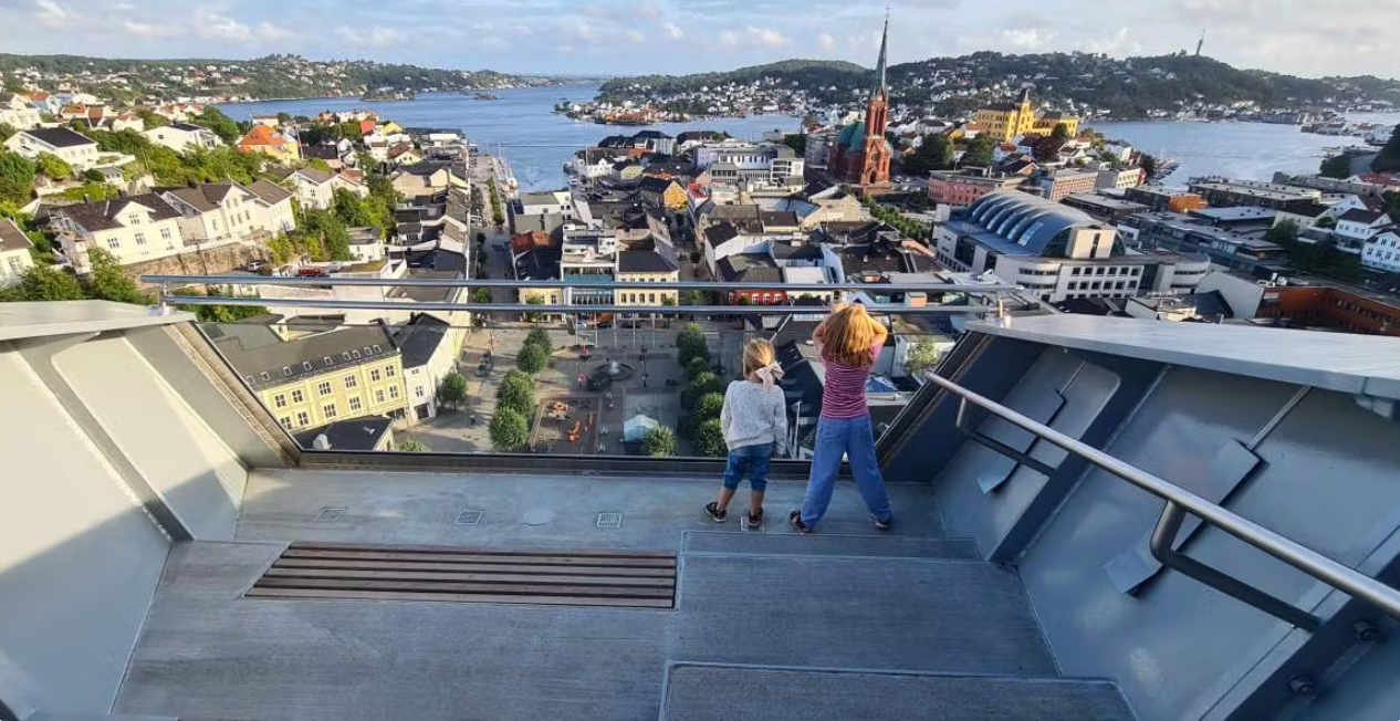 A Walk Through Arendal with a Visit to the City Hall