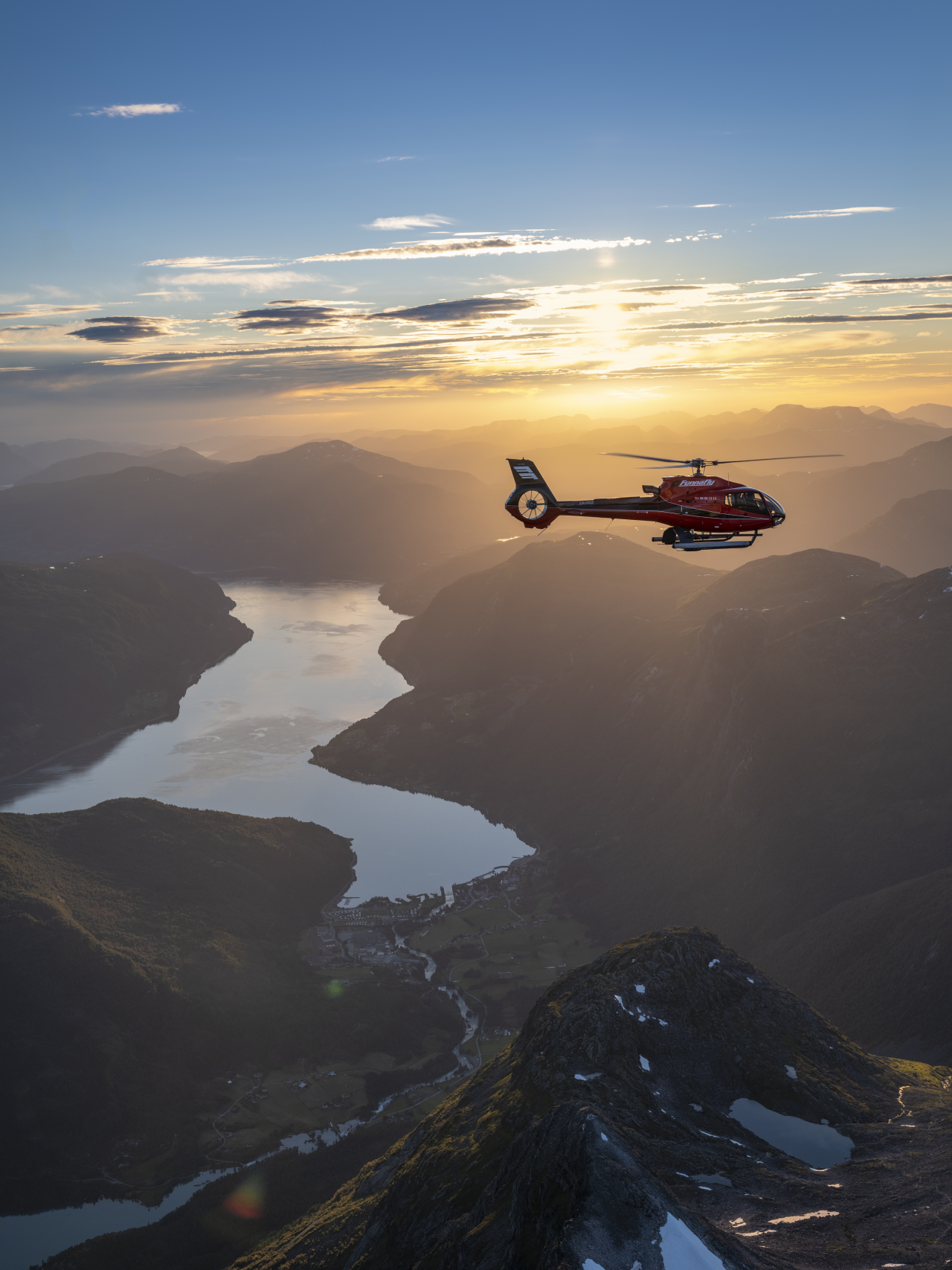 Olden/Loen Heli Flightseeing 60 min